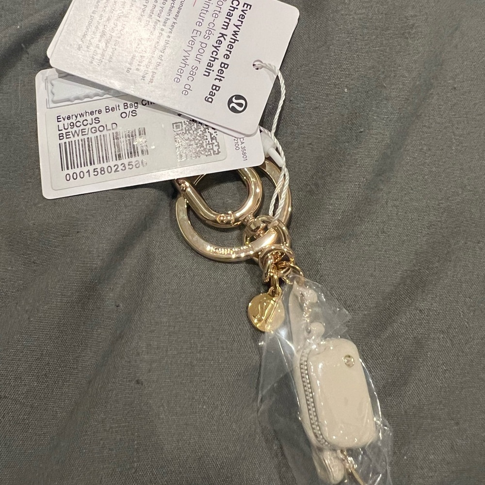 Lululemon beach white belt bag charm